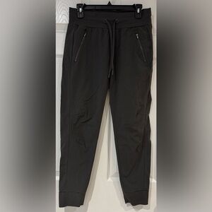 Athleta Dark Gray Trekkie North Joggers Sweatpants Athletic Pants Size 4 Running